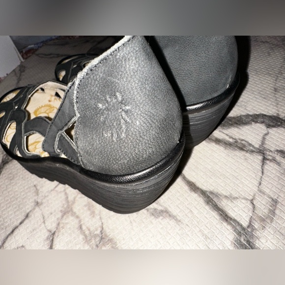 Fly London Black Wedge Sandals 39 8 8.5 vacation spring summer - Picture 8 of 10